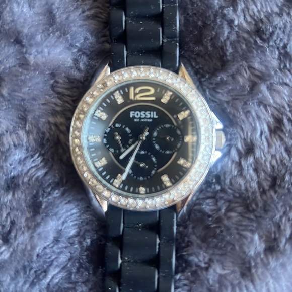 Watch - Picture 2 of 3